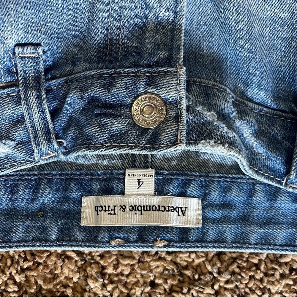 Y2K Abercombie & Fitch Denim Skirt - Picture 5 of 6